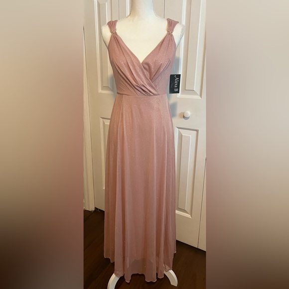 Alex B Nites Formal Pink Glittered Dress w/ Goldtone Hardware on Shoulders Sz 4 - Picture 1 of 8